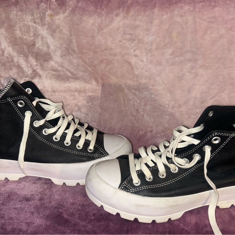 Converse Classic Black leather and lugged White sole High-Tops